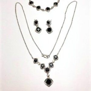 ⬇️⬇️Necklace, Bracelet & Earring Set